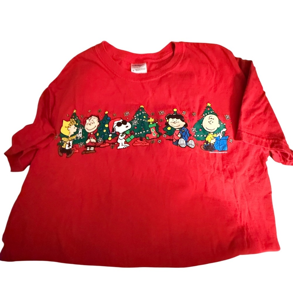 Gildan Peanuts Christmas T-Shirt Mens Medium Red Excellent Graphic Snoopy Tee